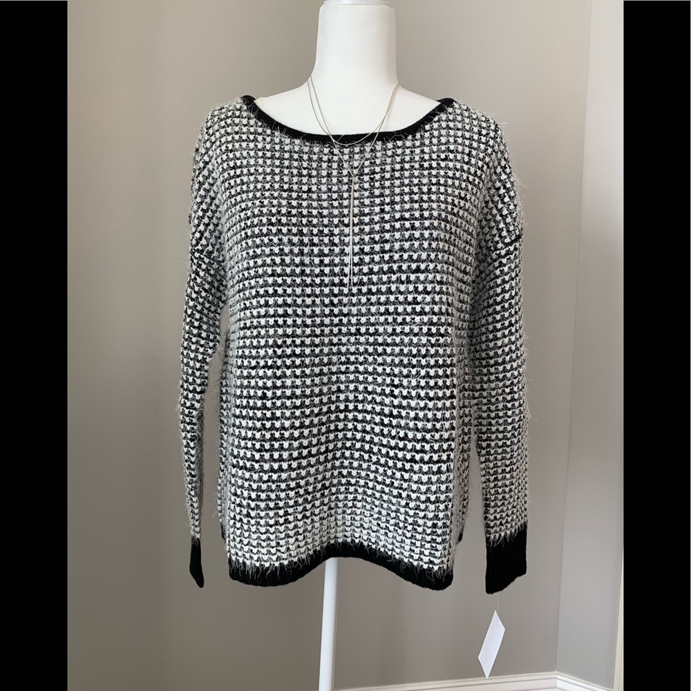 Jolt crewneck sweater - NWT